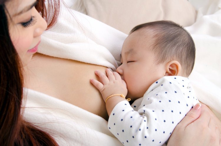 Mother's milk protects newborns from infection